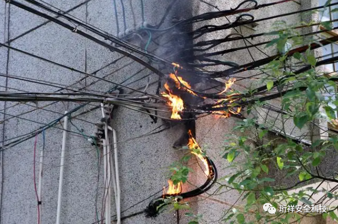 j9九游国际站电保-浸水防触电断路器在线路老化和泄电引发电气火灾中的应用